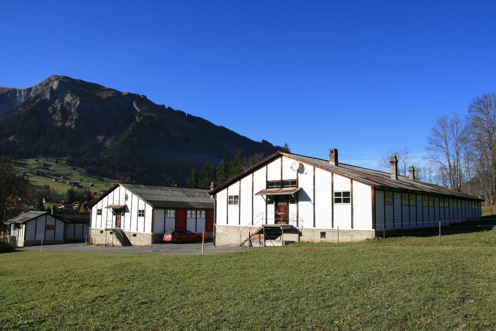 Mountain Lodge Backpackercamp Gutenbrunnenstrasse 6 Lenk im Simmental Exterior foto